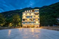 Mountain Stream Elegant Residence - 2-Star