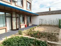 Jiuzinan Court · Qinglan | Aurora · Dusk · Slope Homestay (Bagua City Lijie Store) - parking