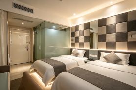 Zsmart Hotel (Suzhou Guanqian Street Metro)
