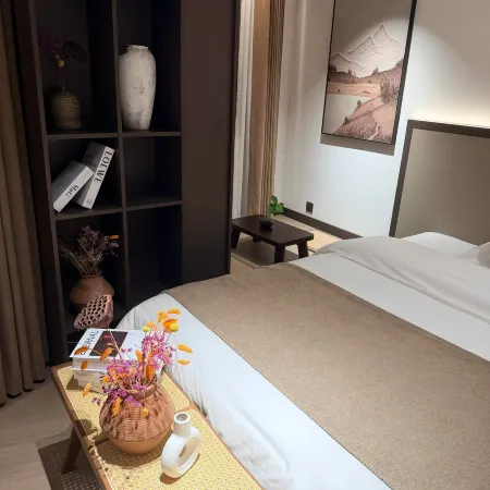 Yuerong Shanyuan Homestay