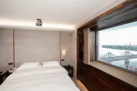 ZaiQi a o - balcony