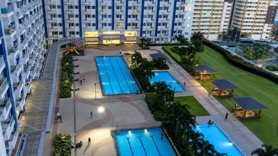 SMDC Light Residences Condominium near Boni MRT