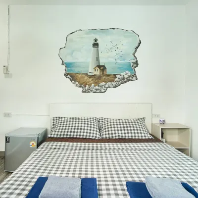 Comfy Crib Hostel Các khách sạn gần Bến xe buýt Phía Đông Ekamai