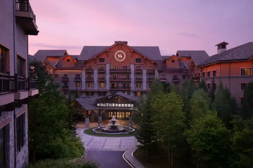 Sheraton Changbaishan Resort - 5-Star