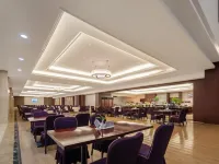 Oriental Hotel (Kaihua Linhu Road) - Parking