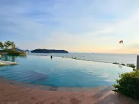 Cenang Beachfront Apt Langkawi | Infinity Pool Sunset View - parkir