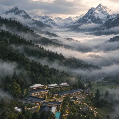 Jiuzhaigou Yangwangxingkong Manor Hotel (Preferred Choice for Overseas Tourists) Hotels near JiuZhai Beautiful China Resort Divine Eagle Square
