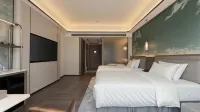 Shishi Dongfang Wanjia International Hotel - Pool