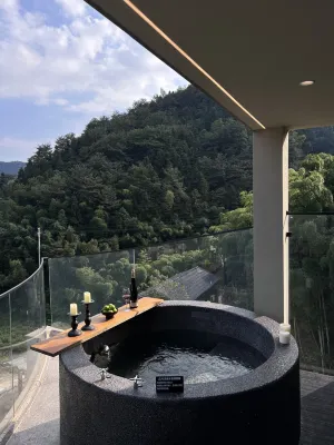 Hillsea Mystic Mountain-Sea Secret · Cloud Mist Private Hot Spring Vacation Boutique Stay - romantique