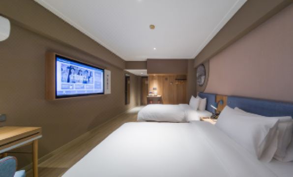 Homeinn · neo Hotel (Zhengzhou Railway Station Erqi Square Metro Station)
