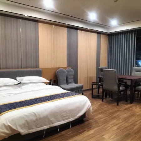 Nanbu Minghu Hotel (First Branch)