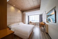 Maizhou Hotel (Yinzhou Binjiang Commercial Plaza)
