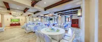 Qunyinghui Holiday Hotel Hotel di Yiliang