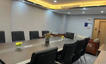Boshuo Hotel (Dongguan Qiaotou Town Lianhu Road)