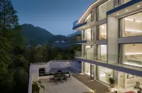 JANE Hot Spring Hotel (Anji Yunshang Grassland Panda Tribe Adventure Park Branch)