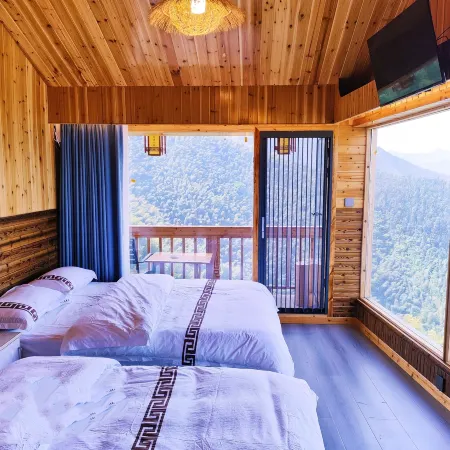 Xiuning wood pear hong home stay in the cloud