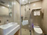 Jinjiang Inn Fashion (Tangshan Zunhua Bus Station, Wenhua North Road Branch) - parking