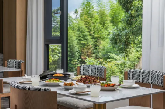 Yinmo Resort Hotel (Longji Terrace)