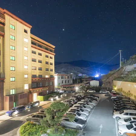Gasa Hotel