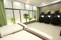 Zowie Intelligent Esports Hotel - balcony