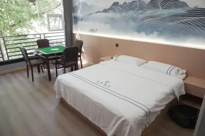 Huayi Hotel (Nanhai Xincheng Branch, Minjiang) Hotels in Chongqing