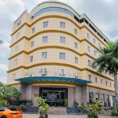 Tahami Hotel Thu Duc Отели рядом с достопримечательностью «Гипермаркет Vincom Plaza Thu Duc»