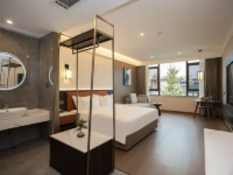 Yimesi Hotel (Dayi Food Street Store) Hotels near Yuelai Old Town