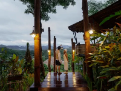 เขาสก บูติก แคมป์ โรงแรมในอำเภอ พนม