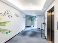 PALACE HOTELS(Daxing Longhu Tianjie Biomedical Base Subway Station Store) Hotels near Biomedical Base Station
