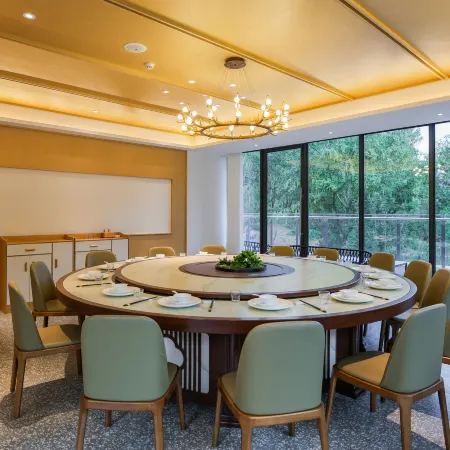 Yuanshe Luyinxi Resort