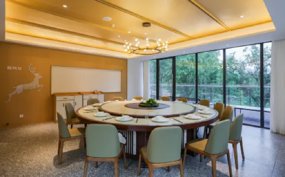 Yuanshe Luyinxi Resort