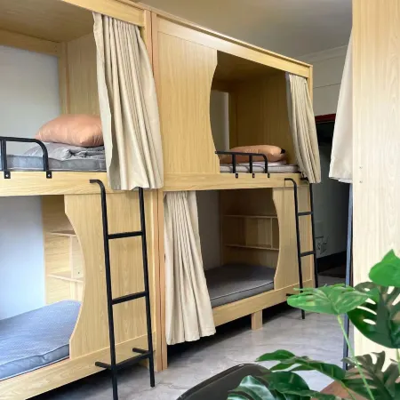Shiyou Bajiu Youth Hostel (Beihai Yintan International Passenger Port)