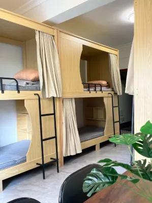 Shiyou Bajiu Youth Hostel (Beihai Yintan International Passenger Port) Hotel a 