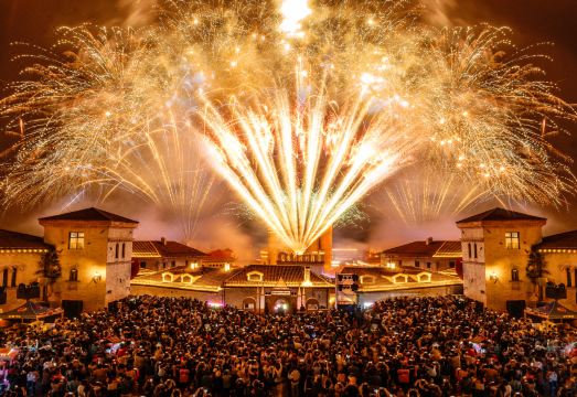 화이 브라더스 타운 캐슬 호텔