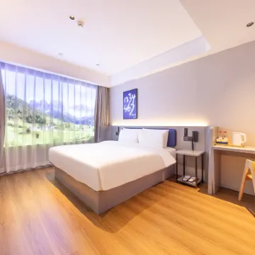 7 Days Premium Hotel Lanzhou Zhongshan Bridge Zhangye Road Pedestrian Street Hotels near Zhangye Road Commercial Street