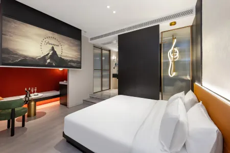 IBESHO High-altitude Viewing Hotel Отели рядом с достопримечательностью «Chongqing Technology and Business University»