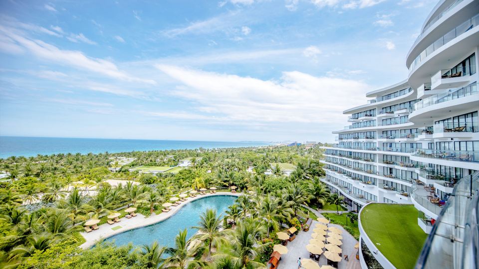 Cam Ranh Riviera Beach Resort & Spa