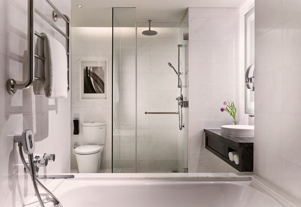 2. 칼튼 시티 호텔..