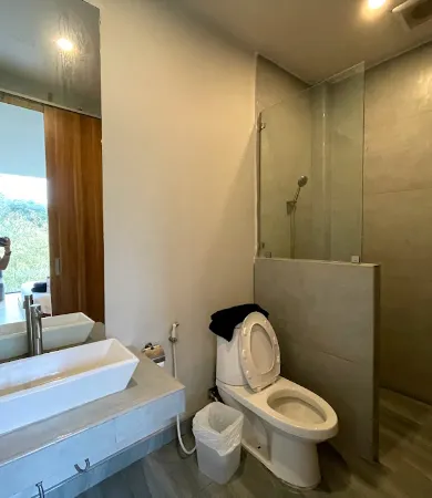 Dern Din du Dao Resort Nakhon Ratchasima Отели рядом с достопримечательностью «Wat Khao Phaeng Ma»