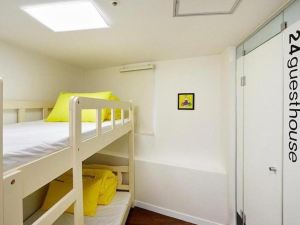 24 Guesthouse Myeongdong Town