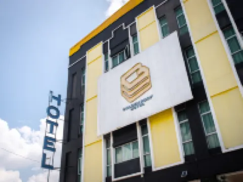 Golden Roof Hotel Ampang Ipoh Hotels near Mirror lake