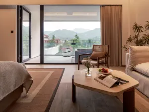 Xingye Snow Mountain Manor
