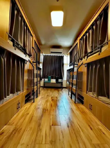 Moask Youth Hostel (Liyumen Cross - street Store, Luoyang Old Town) Hotels in 