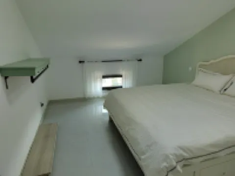 Guanyun Gelou Homestay