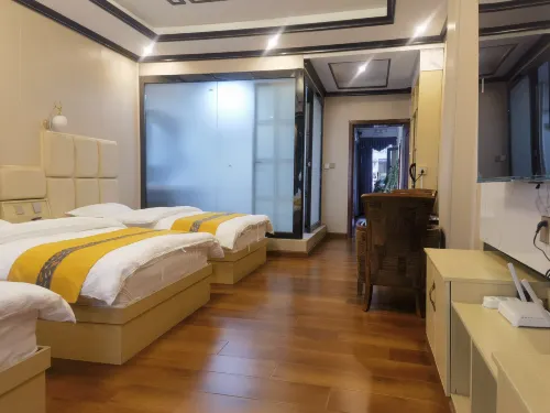 Yufeng Family Hotel Hotels in Lhozhag County