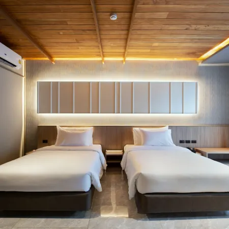 Luminous Resort & Spa by Areca Отели рядом с достопримечательностью «Ват Кетхо Пхукет»