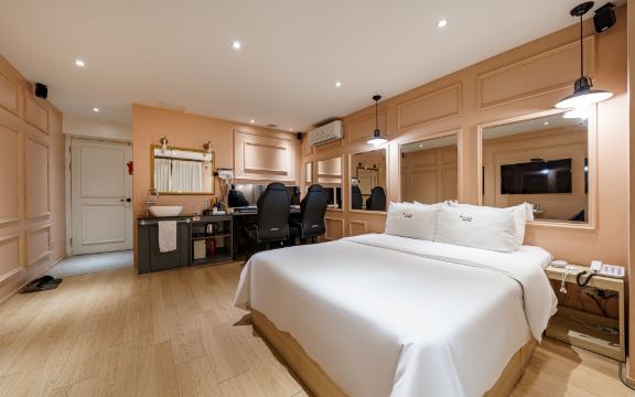 2. 호텔 야자 청주..