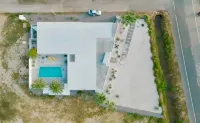 Palm Springs Villa Pranburi Hotel dekat Wat Na Huai