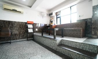 Hotel Paradise International Near IGI Delhi Airport - Housity
