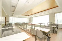 Urumqi Xixing Hotel (International Bazaar Branch)